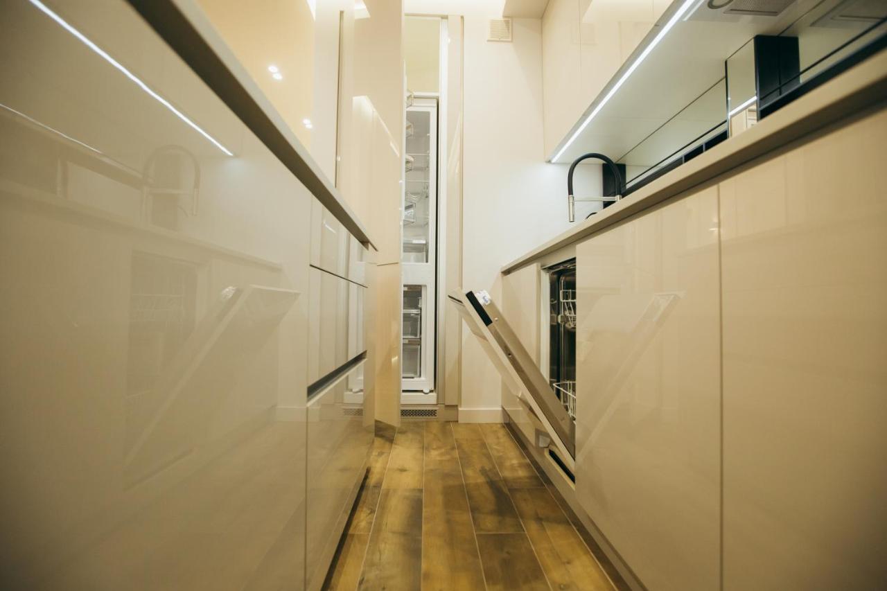 Vodogray Luxury Apartments: Elite Gated Complex With Underground Parking Apartment Chernivtsi