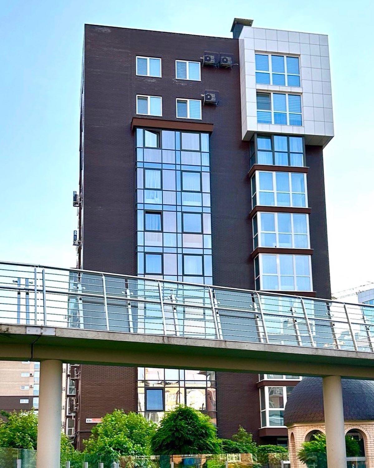 Vodogray Luxury Apartments: Elite Gated Complex With Underground Parking Apartment