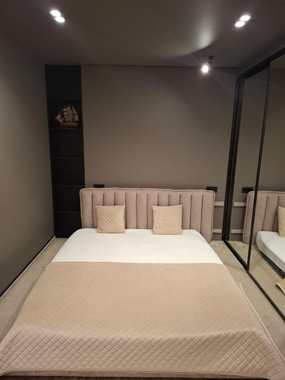 Vodogray Luxury Apartments: Elite Gated Complex With Underground Parking Apartment