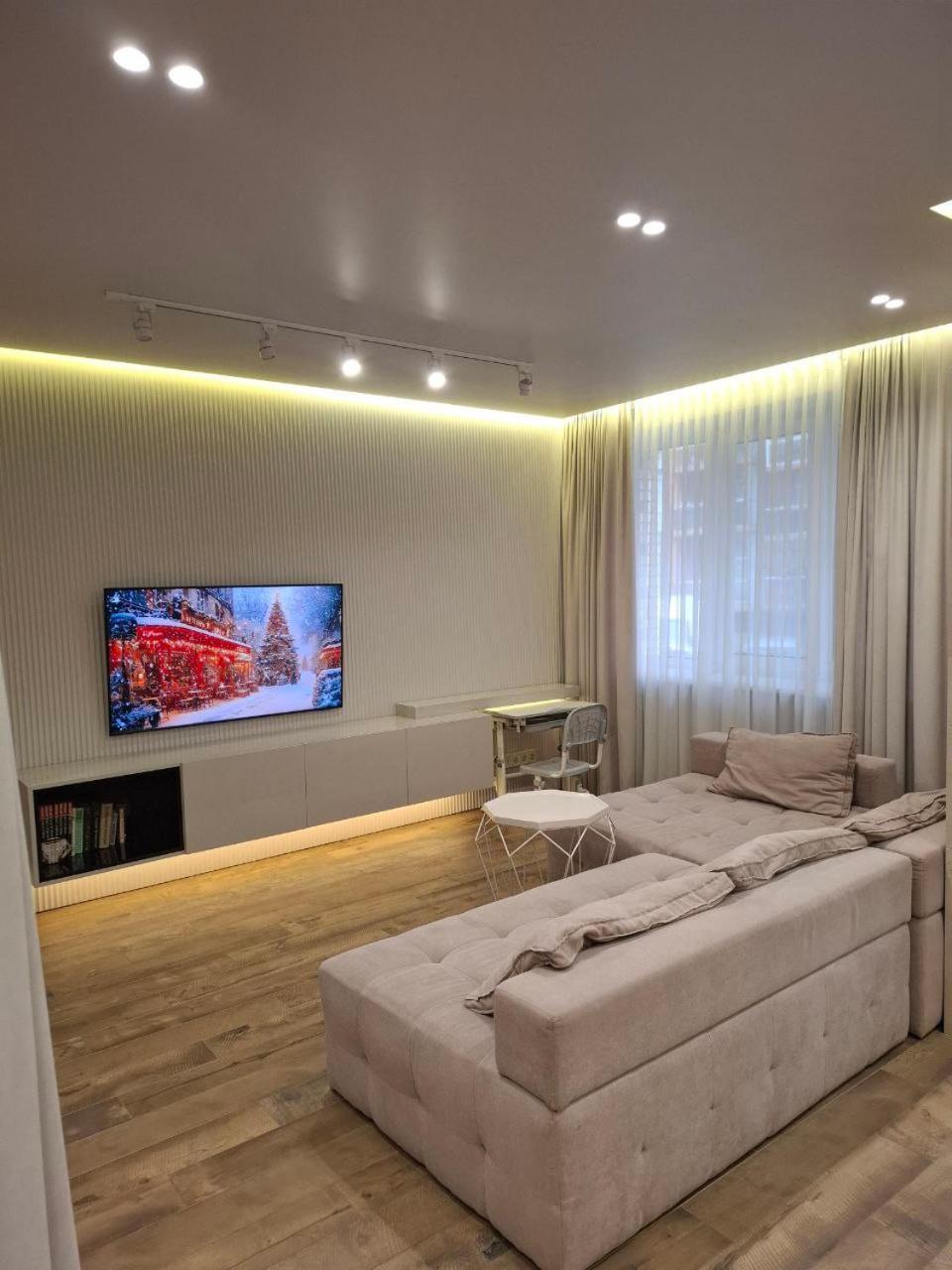 Apartment Vodogray Luxury Apartments: Elite Gated Complex With Underground Parking *