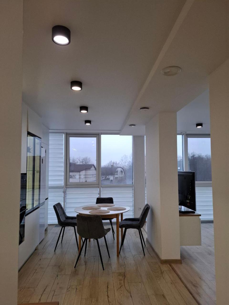Apartment Vodogray Luxury Apartments: Elite Gated Complex With Underground Parking