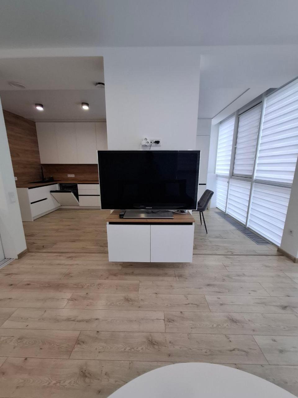 Vodogray Luxury Apartments: Elite Gated Complex With Underground Parking Apartment Chernivtsi